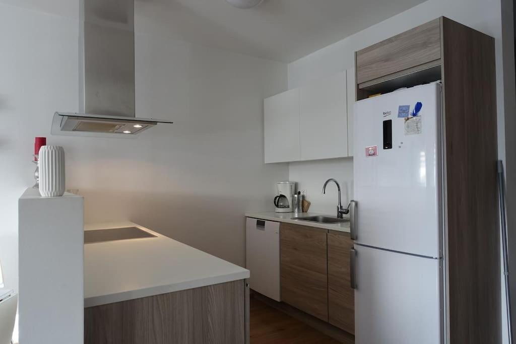Beautiful Flat In Downtown Reykjavik With A Veiw Apartman Kültér fotó